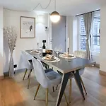 With Lift & Ac Saint-germain-des-pres *