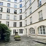 With Lift & Ac Saint-germain-des-pres *