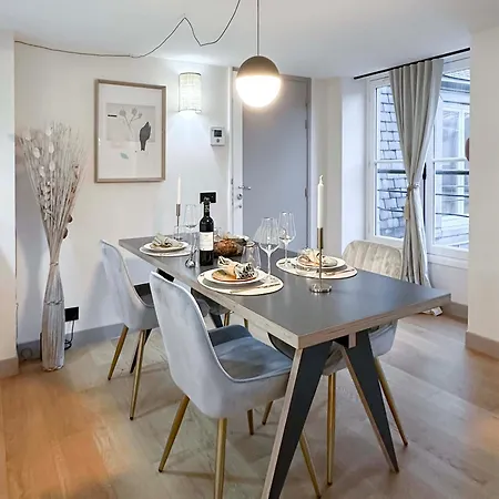With Lift In Saint-germain-des-pres *